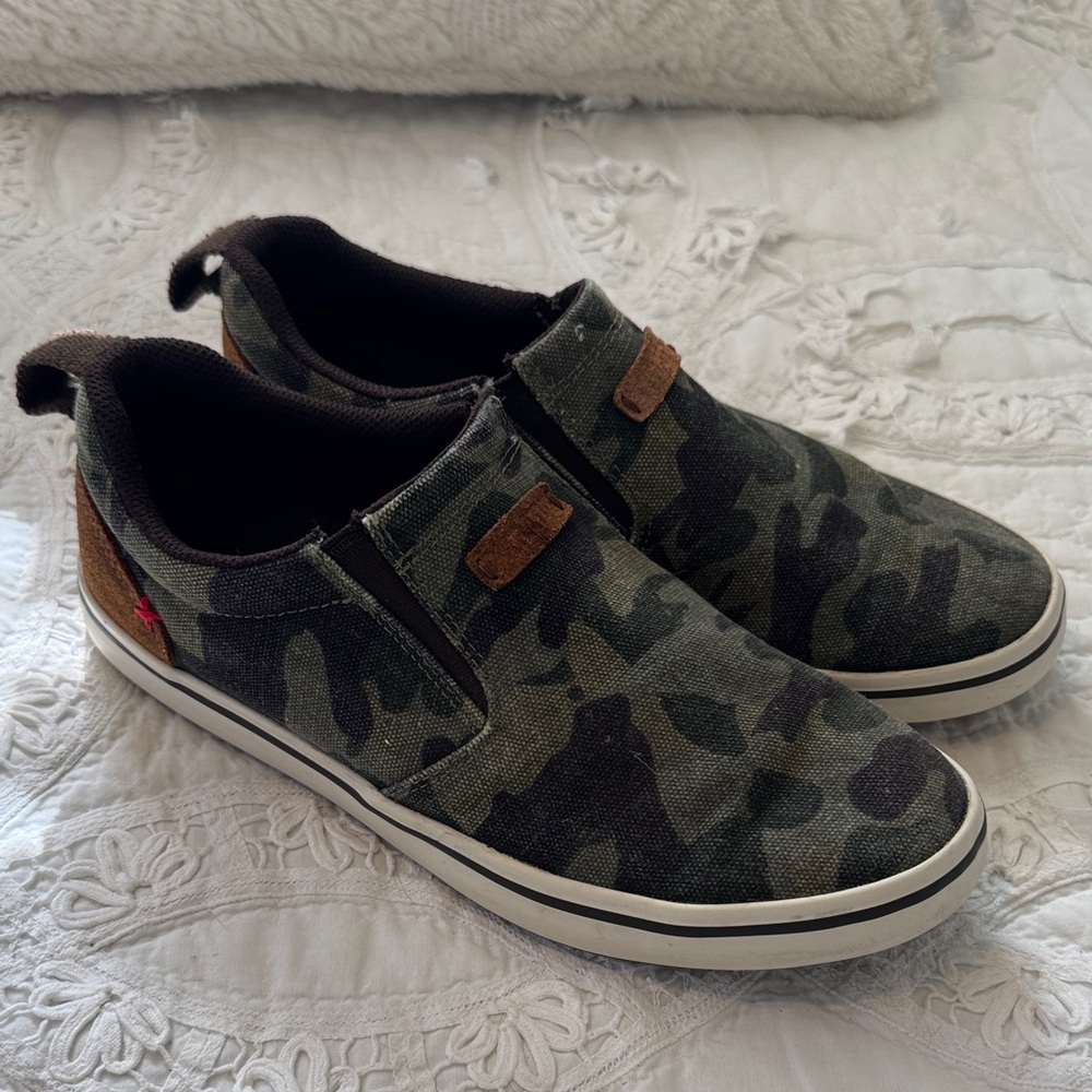 Men's Slip-On Boat Shoes in Olive Camo